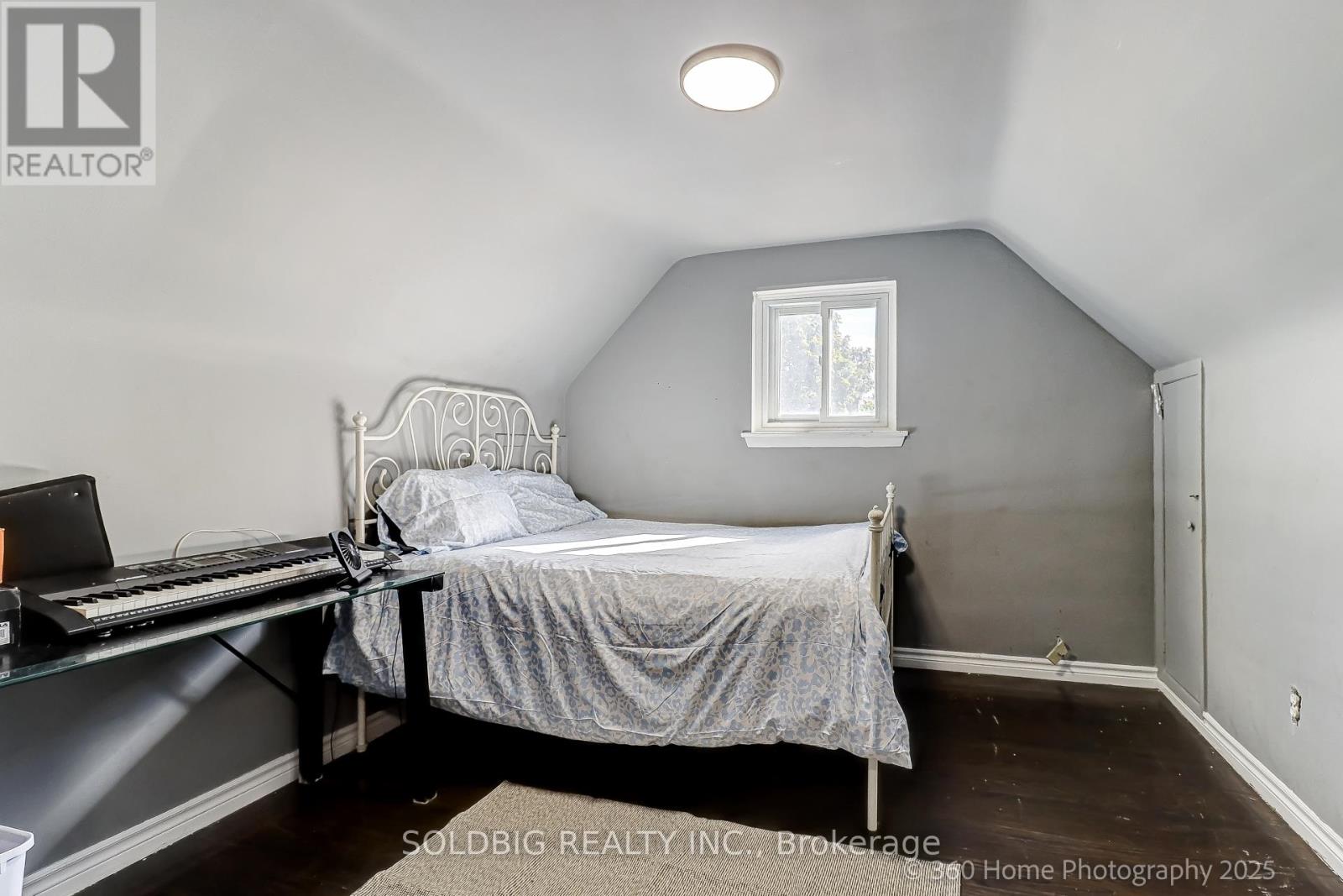8 Haslemere Avenue, Brampton, Ontario  L6W 2X4 - Photo 26 - W12476928