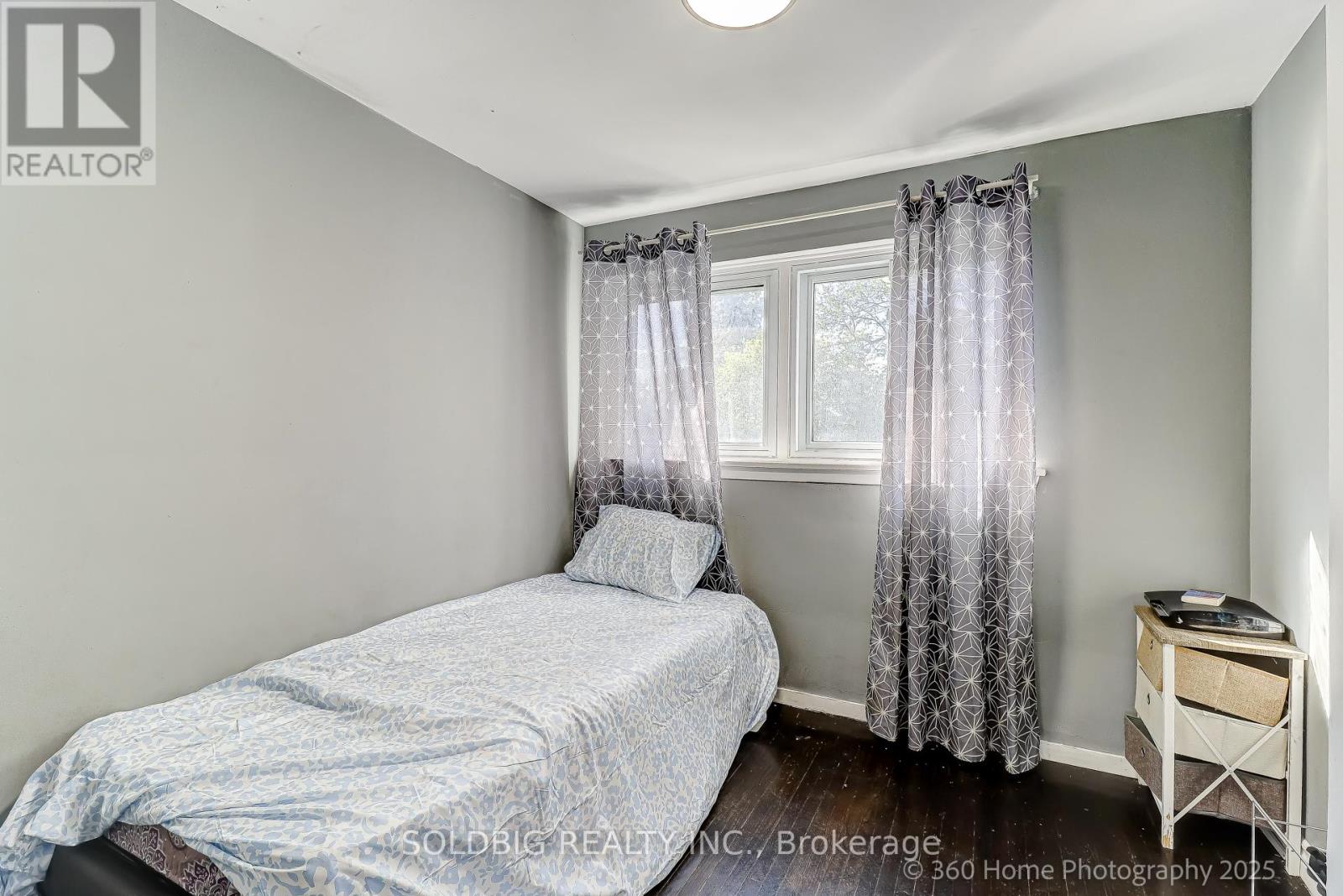 8 Haslemere Avenue, Brampton, Ontario  L6W 2X4 - Photo 30 - W12476928