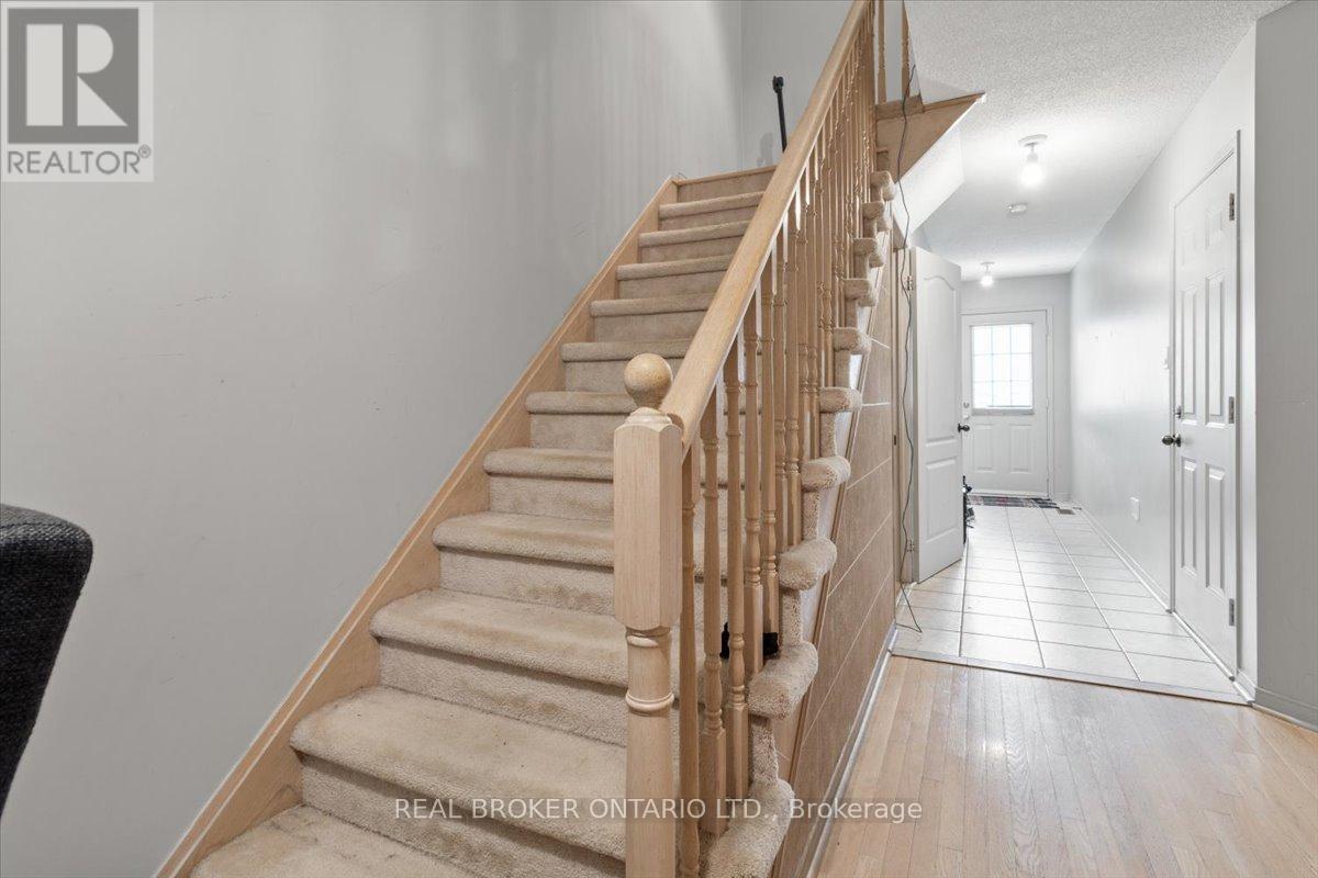 2069 Glenhampton Road, Oakville, Ontario  L6M 3W9 - Photo 11 - W12476934