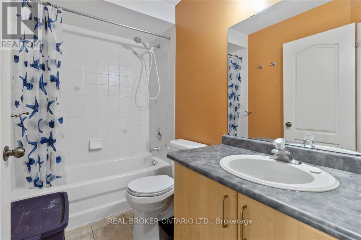 2069 Glenhampton Road, Oakville, Ontario  L6M 3W9 - Photo 13 - W12476934
