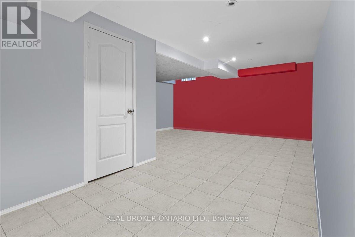 2069 Glenhampton Road, Oakville, Ontario  L6M 3W9 - Photo 19 - W12476934