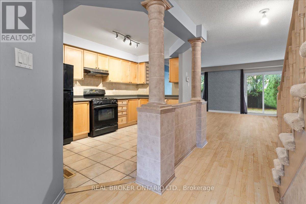 2069 Glenhampton Road, Oakville, Ontario  L6M 3W9 - Photo 6 - W12476934