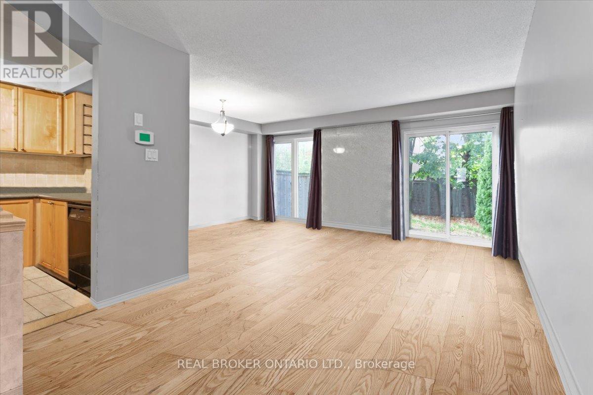 2069 Glenhampton Road, Oakville, Ontario  L6M 3W9 - Photo 8 - W12476934