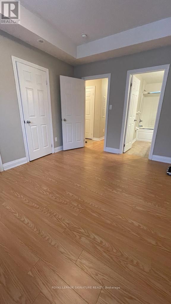 32-02 - 2420 Baronwood Drive, Oakville, Ontario  L6M 0J7 - Photo 6 - W12476946