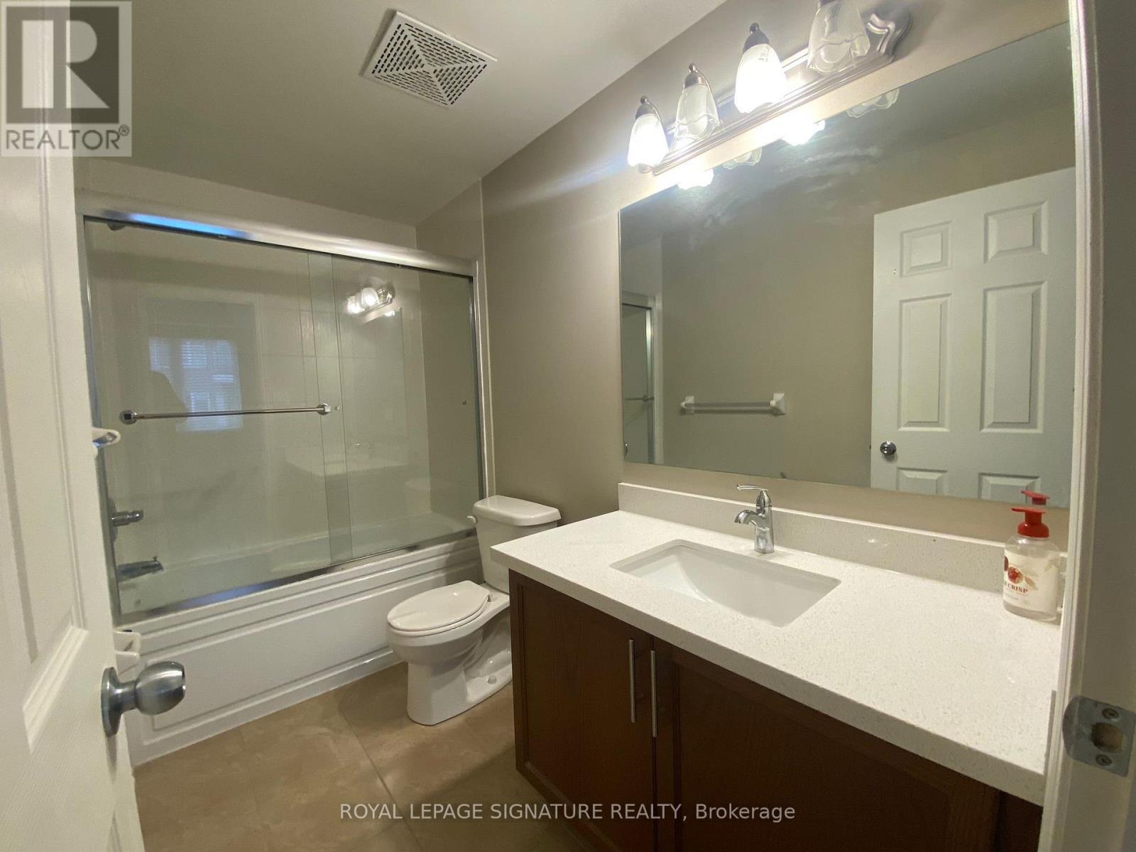 32-02 - 2420 Baronwood Drive, Oakville, Ontario  L6M 0J7 - Photo 8 - W12476946