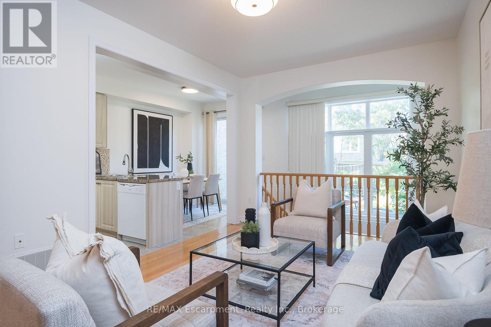 10 Cedarcrest Street, Caledon, Ontario  L7C 3P9 - Photo 12 - W12476983