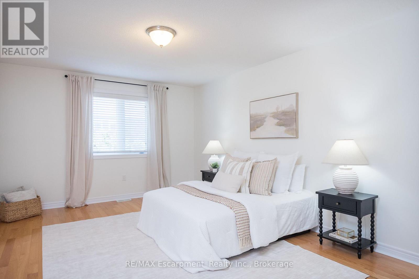 10 Cedarcrest Street, Caledon, Ontario  L7C 3P9 - Photo 21 - W12476983