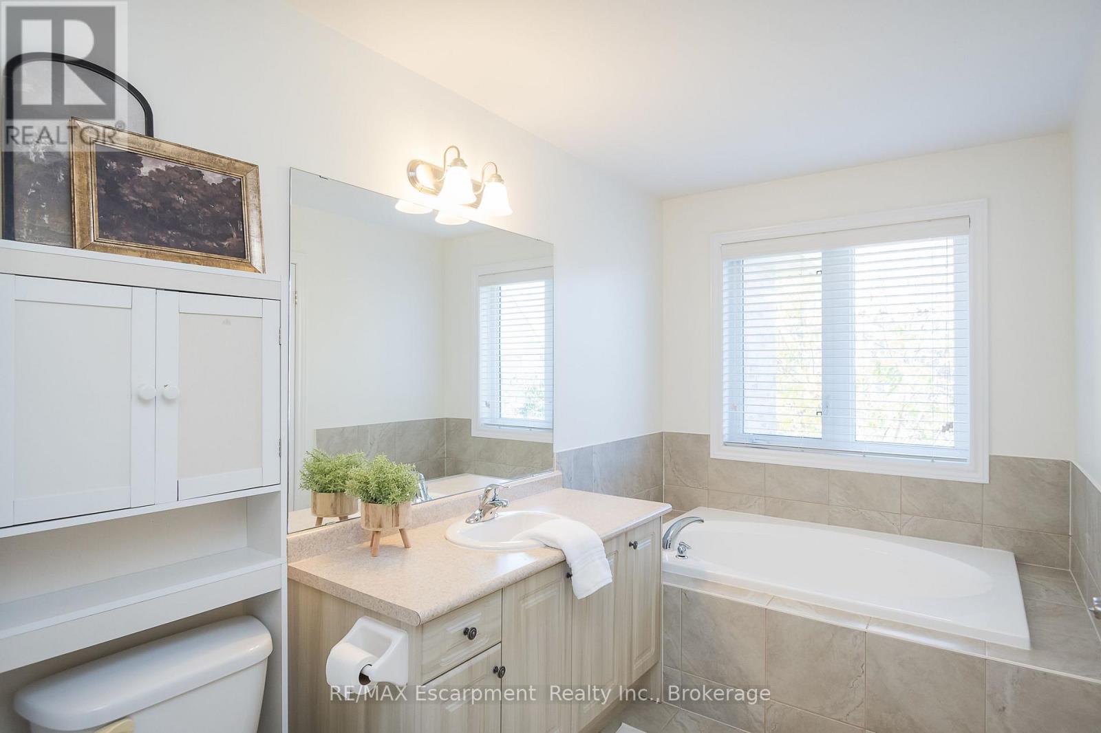 10 Cedarcrest Street, Caledon, Ontario  L7C 3P9 - Photo 23 - W12476983