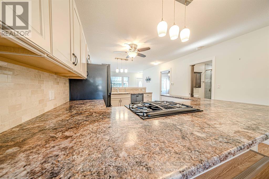 Main - 70 St Clair Avenue, Kitchener, Ontario  N2M 3Z4 - Photo 13 - X12476843