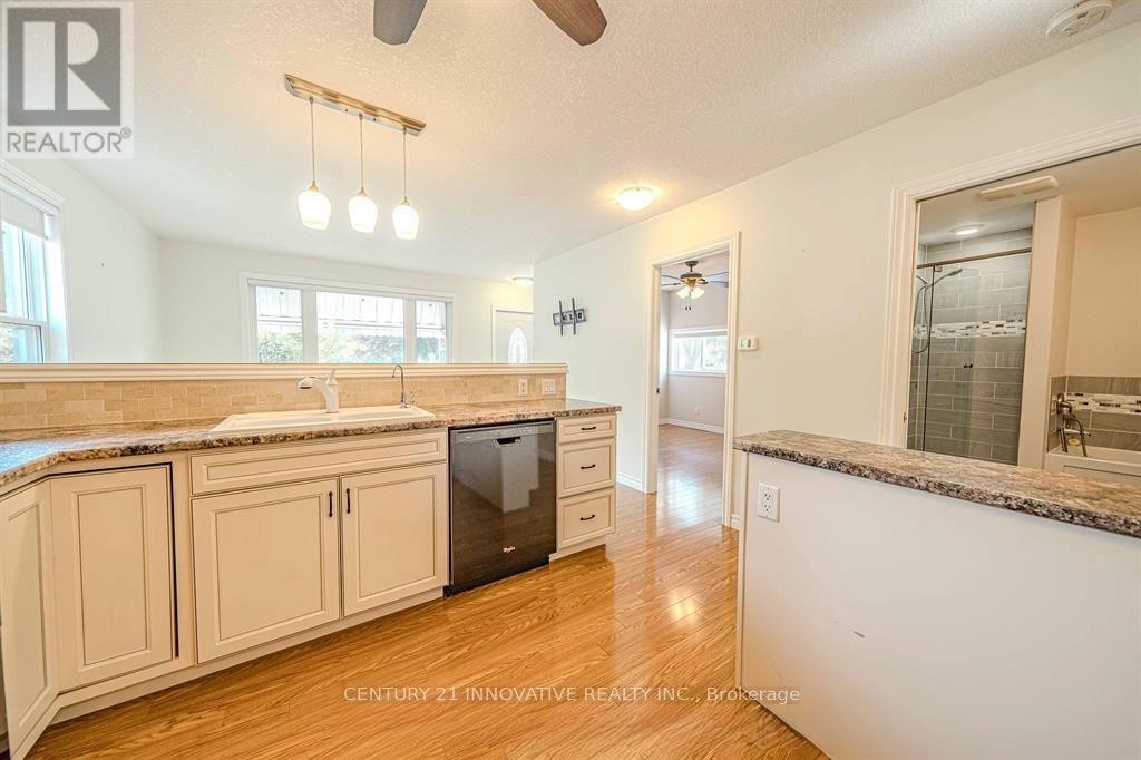Main - 70 St Clair Avenue, Kitchener, Ontario  N2M 3Z4 - Photo 18 - X12476843