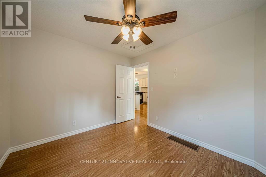 Main - 70 St Clair Avenue, Kitchener, Ontario  N2M 3Z4 - Photo 22 - X12476843