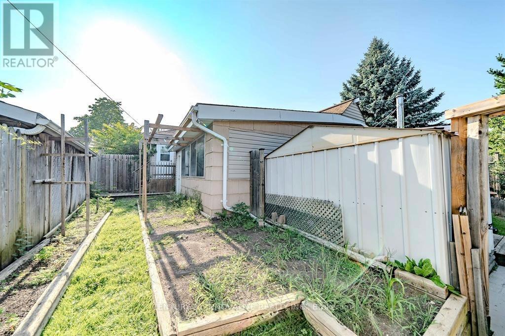 Main - 70 St Clair Avenue, Kitchener, Ontario  N2M 3Z4 - Photo 31 - X12476843