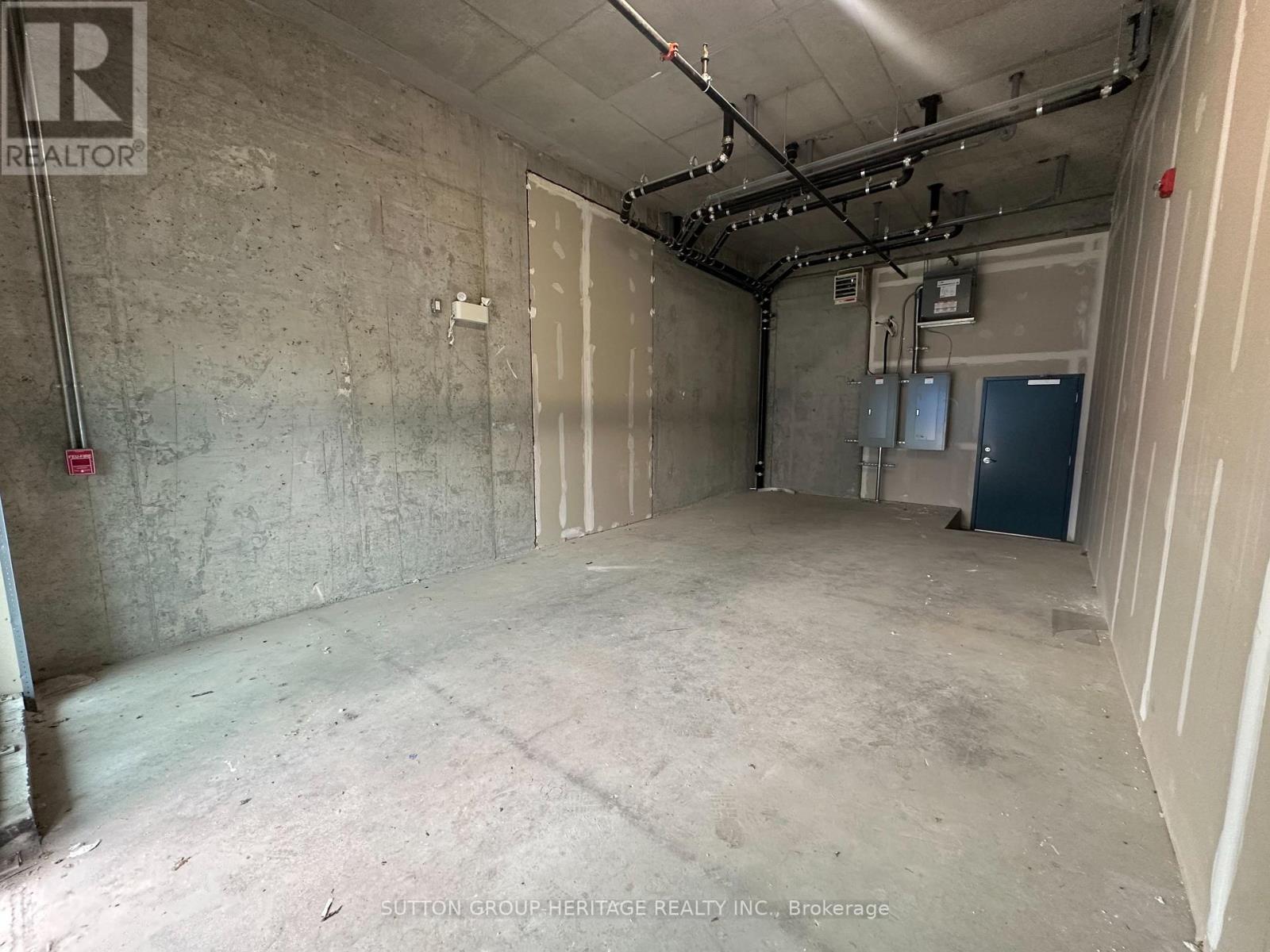 114 - 652 Princess Street, Kingston, Ontario  K7L 1E5 - Photo 2 - X12476848