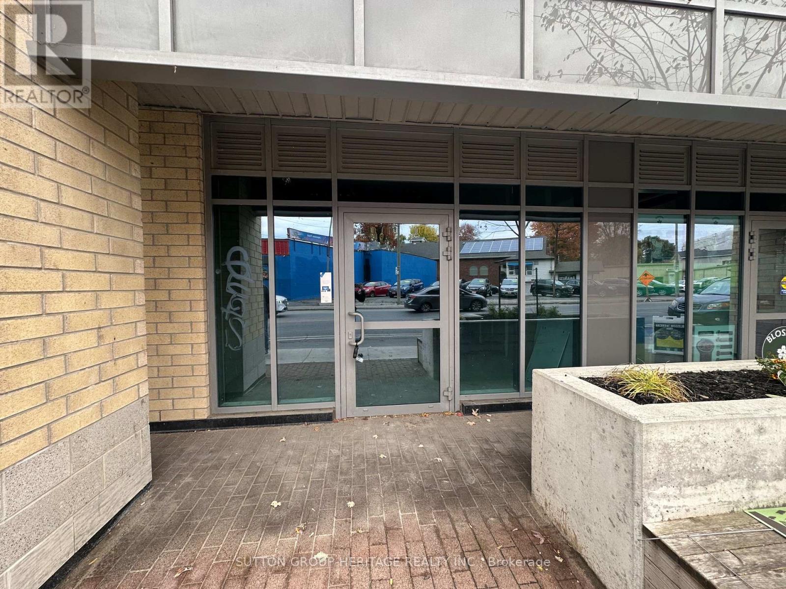 114 - 652 Princess Street, Kingston, Ontario  K7L 1E5 - Photo 8 - X12476848