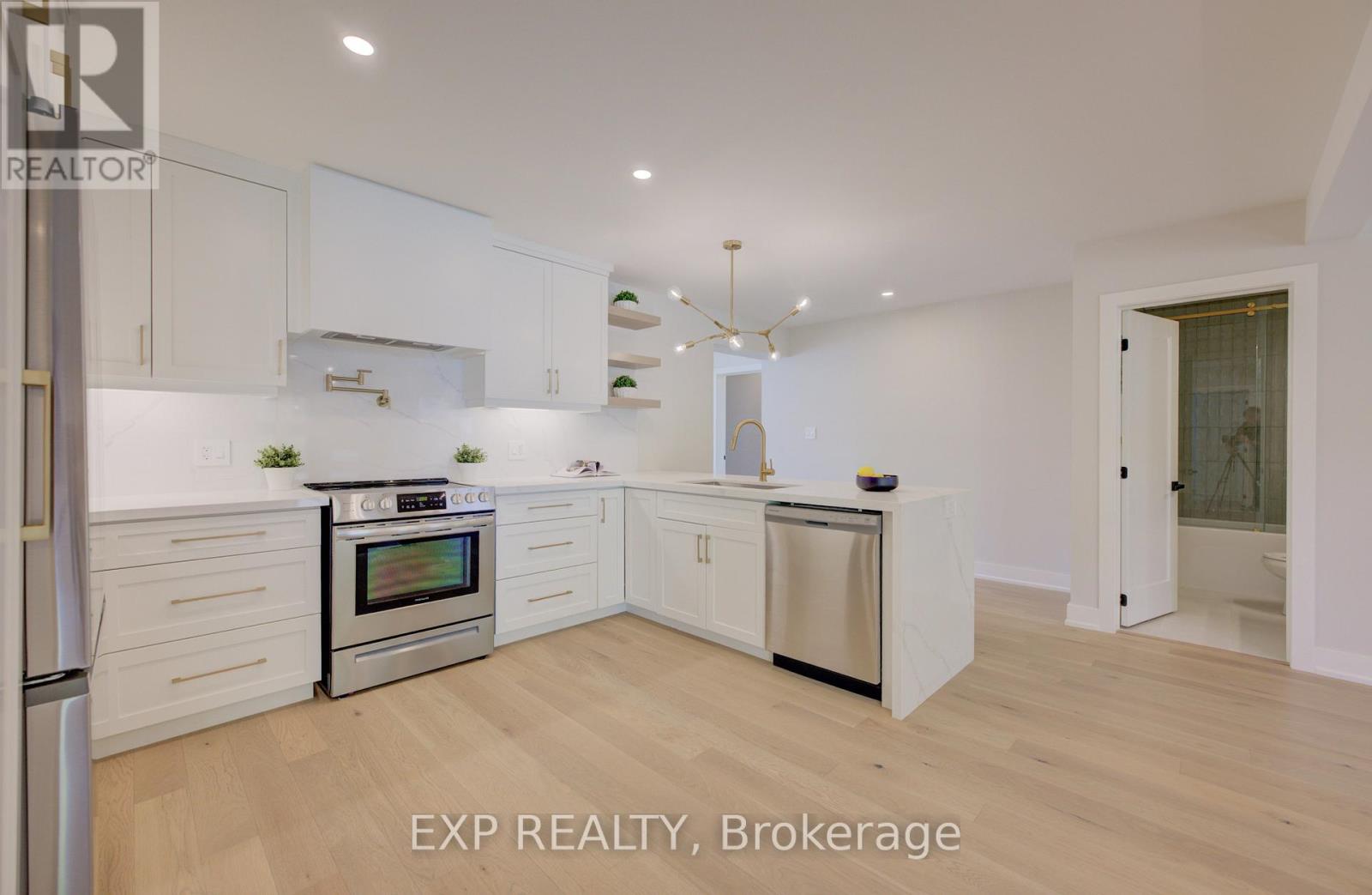 919 Union Street, Kitchener, Ontario  N2H 6J3 - Photo 9 - X12476866