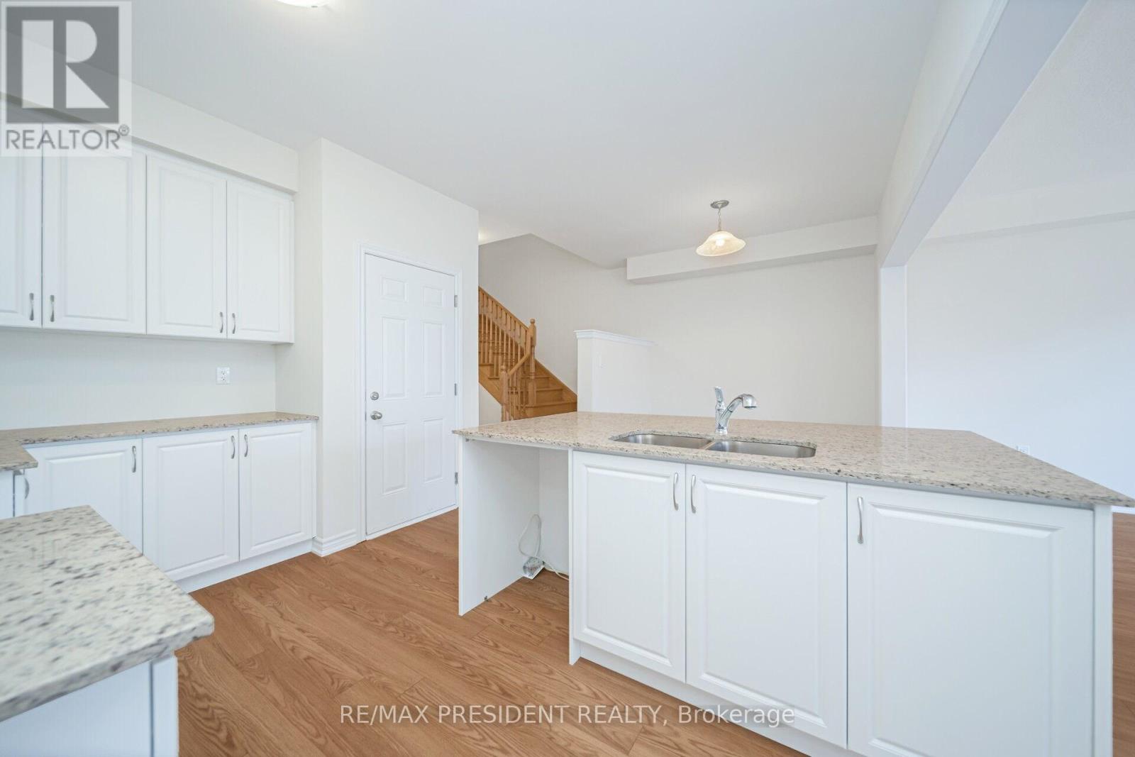 167 Gear Avenue, Erin, Ontario  N0B 1T0 - Photo 11 - X12476891