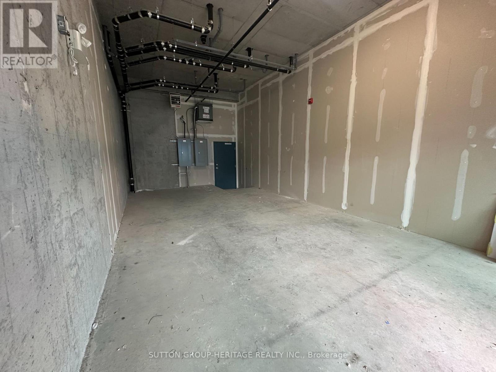 114 - 652 Princess Street, Kingston, Ontario  K7L 1E5 - Photo 3 - X12476895