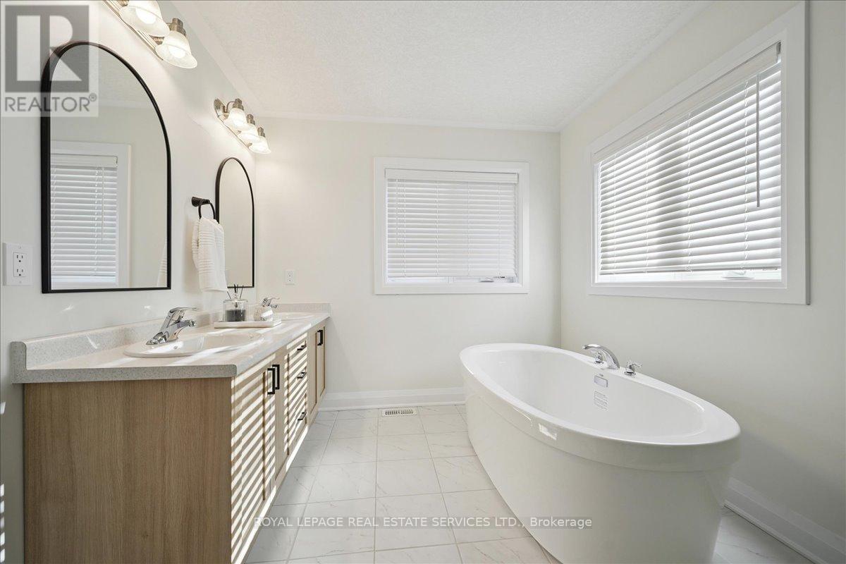 96 Nathalie Street, Kitchener, Ontario  N2E 0H9 - Photo 24 - X12476900