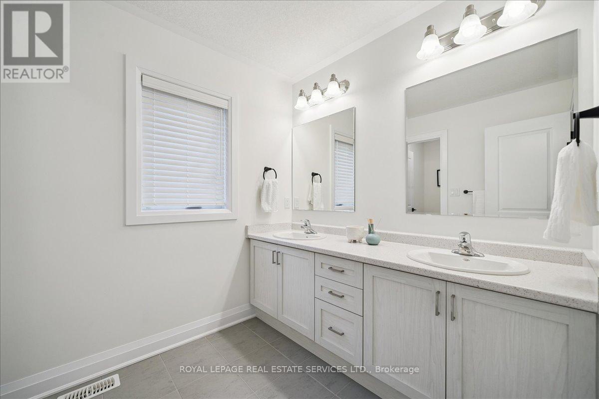 96 Nathalie Street, Kitchener, Ontario  N2E 0H9 - Photo 33 - X12476900
