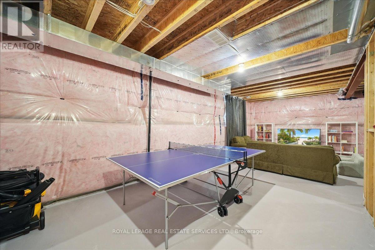 96 Nathalie Street, Kitchener, Ontario  N2E 0H9 - Photo 35 - X12476900