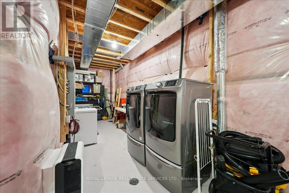 96 Nathalie Street, Kitchener, Ontario  N2E 0H9 - Photo 36 - X12476900