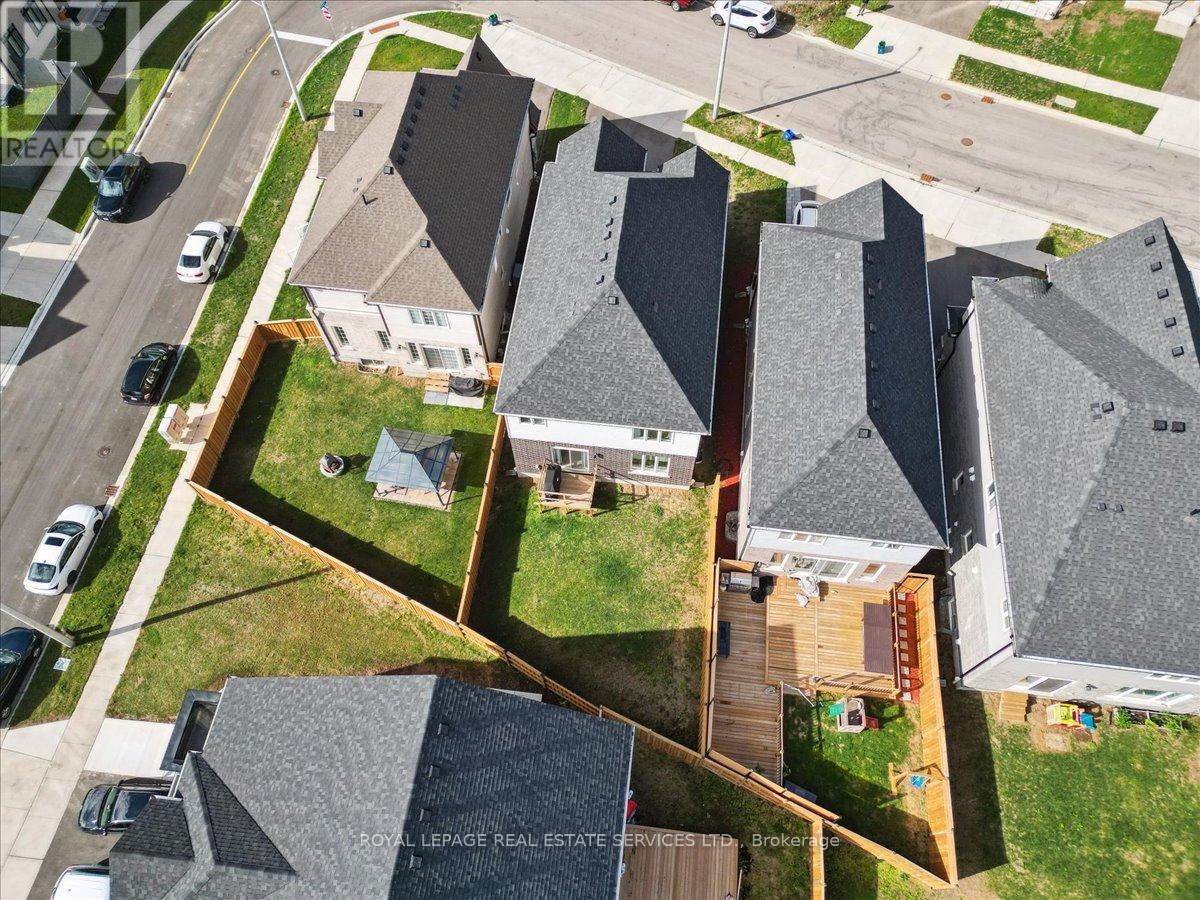 96 Nathalie Street, Kitchener, Ontario  N2E 0H9 - Photo 39 - X12476900