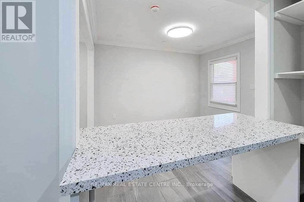 24 East 22nd Street, Hamilton, Ontario  L8V 2V3 - Photo 18 - X12476921