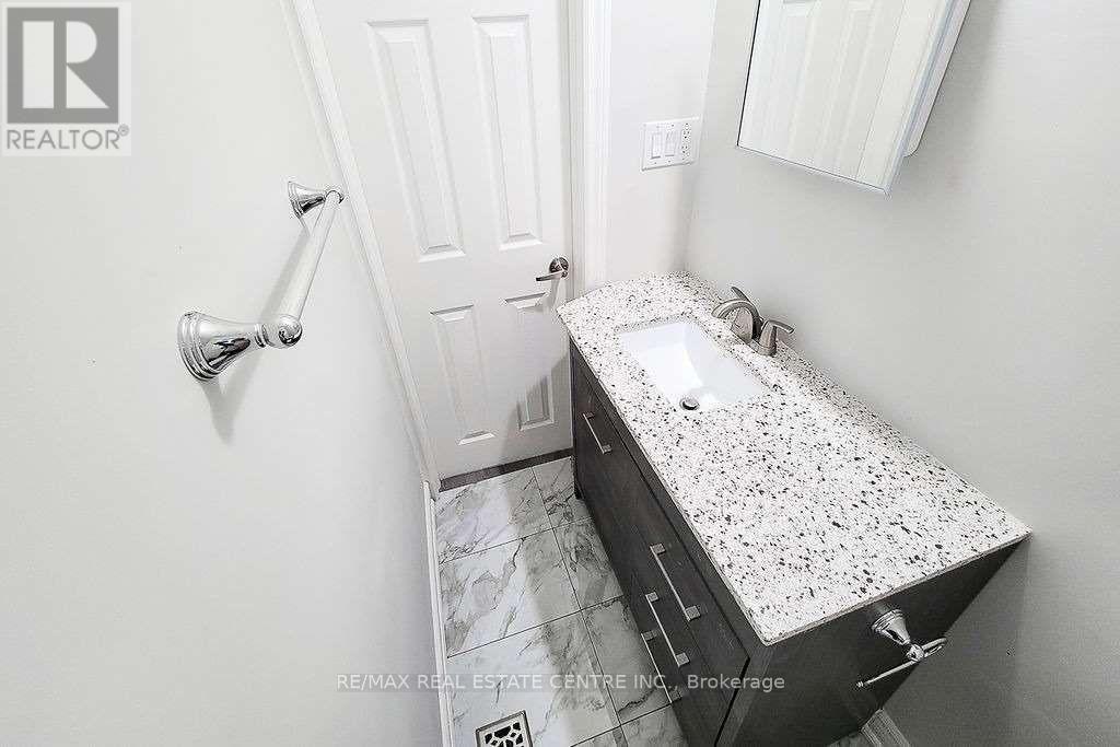 24 East 22nd Street, Hamilton, Ontario  L8V 2V3 - Photo 23 - X12476921