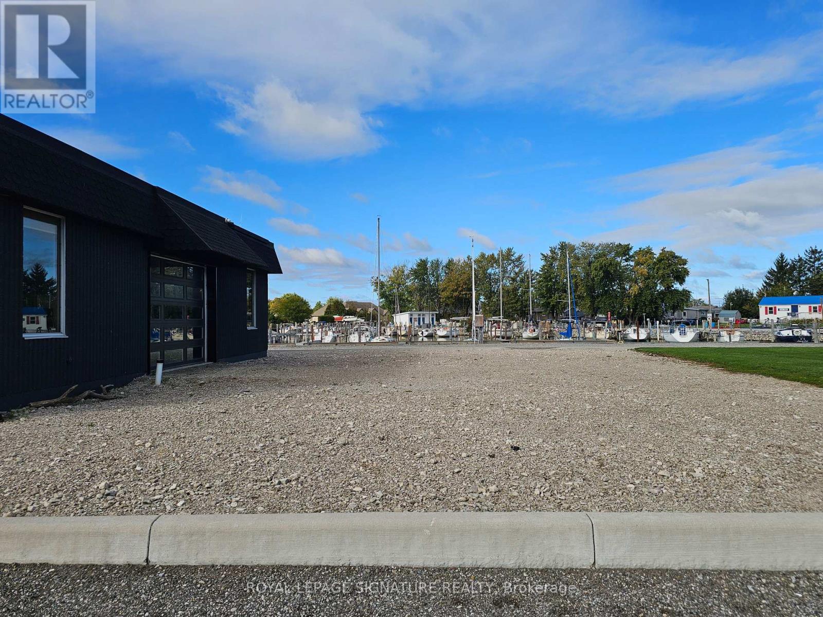 19150 Harbour Drive, Lakeshore, Ontario N0P 2L0 - Photo 11 - X12476938