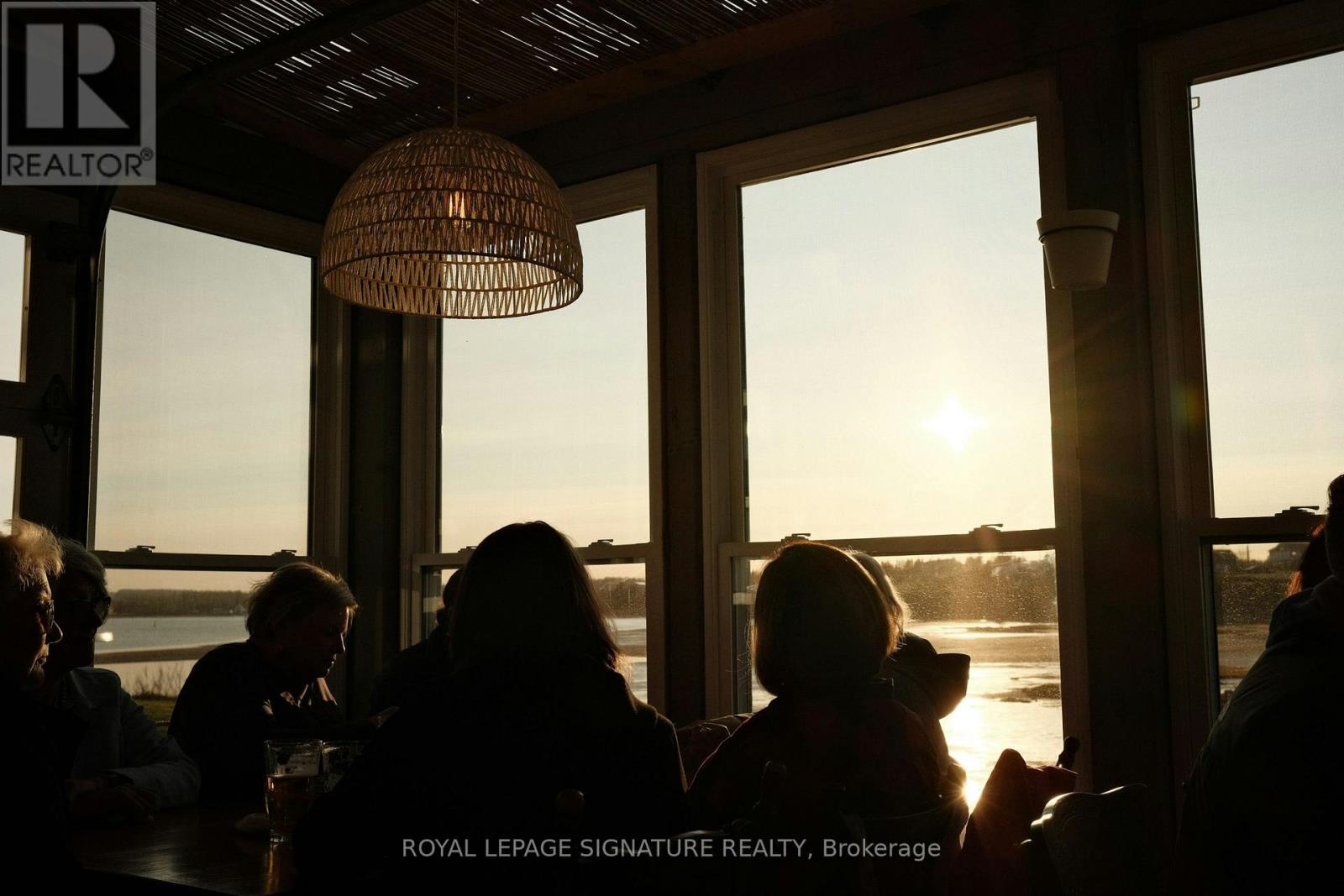 19150 Harbour Drive, Lakeshore, Ontario N0P 2L0 - Photo 2 - X12476938