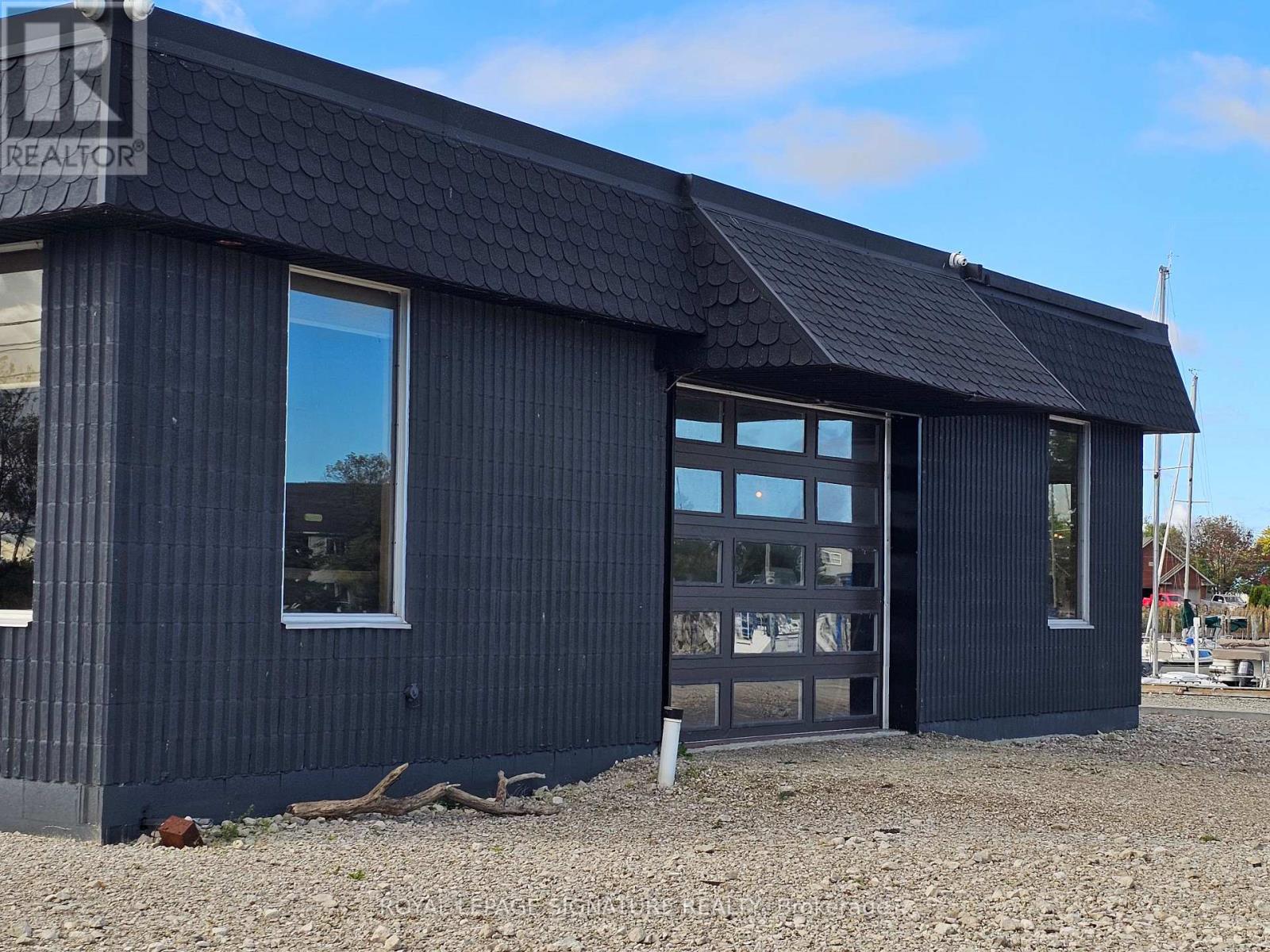 19150 Harbour Drive, Lakeshore, Ontario N0P 2L0 - Photo 9 - X12476938