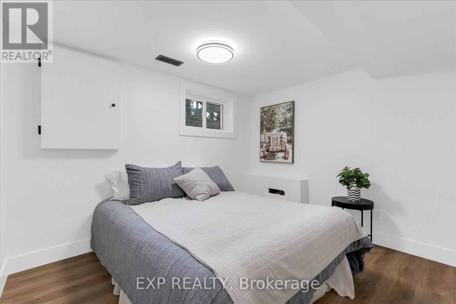 20 Hill Street, Hamilton, Ontario  L8P 1W7 - Photo 24 - X12476944