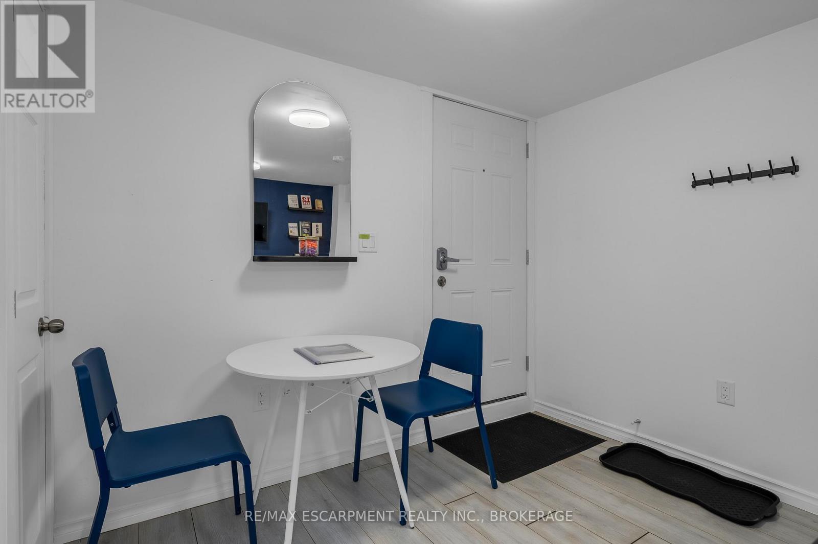 2 - 16 Golden Boulevard E, Welland, Ontario  L3B 1H2 - Photo 6 - X12477014