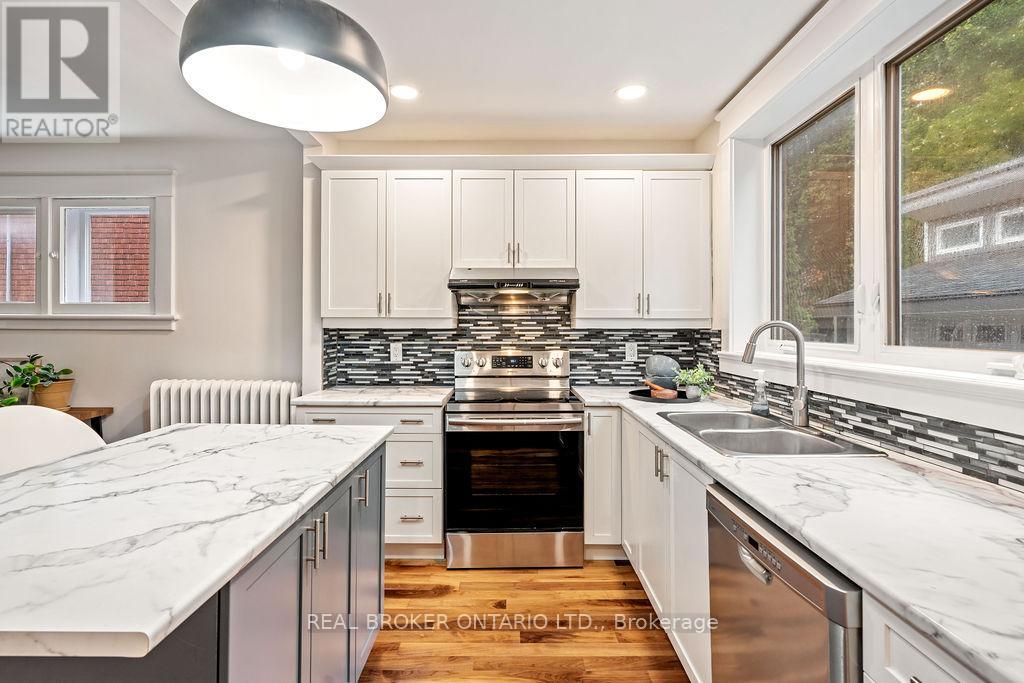 23 Lakeview Terrace, Ottawa, Ontario  K1S 3H3 - Photo 14 - X12461584