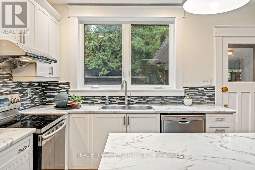 23 Lakeview Terrace, Ottawa, Ontario  K1S 3H3 - Photo 15 - X12461584