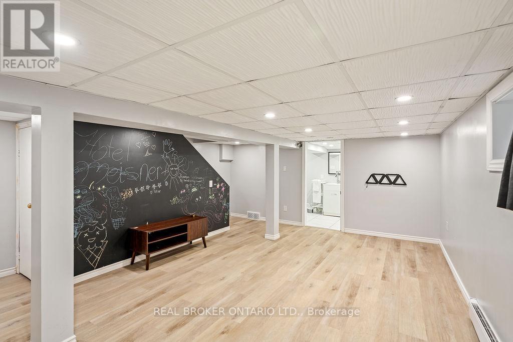 23 Lakeview Terrace, Ottawa, Ontario  K1S 3H3 - Photo 32 - X12461584