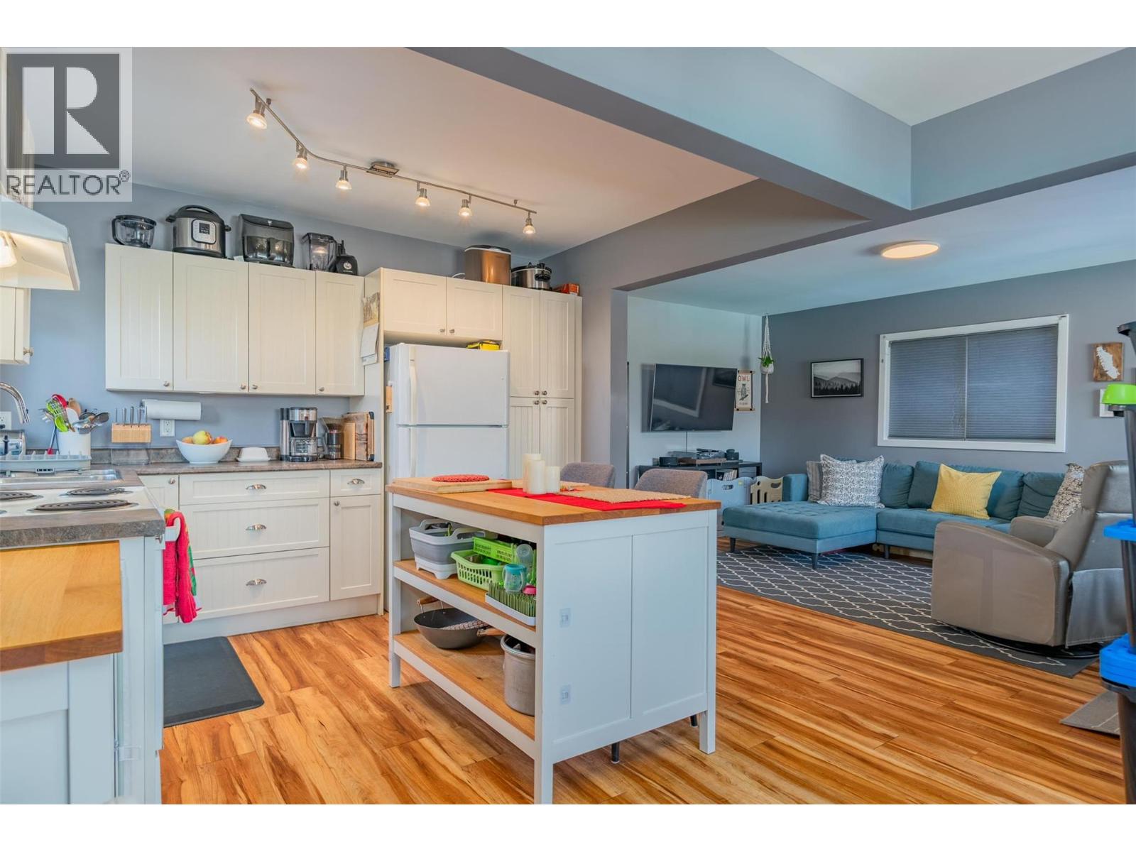 680 Hendry Street, Trail, British Columbia  V1R 3J3 - Photo 8 - 10366548