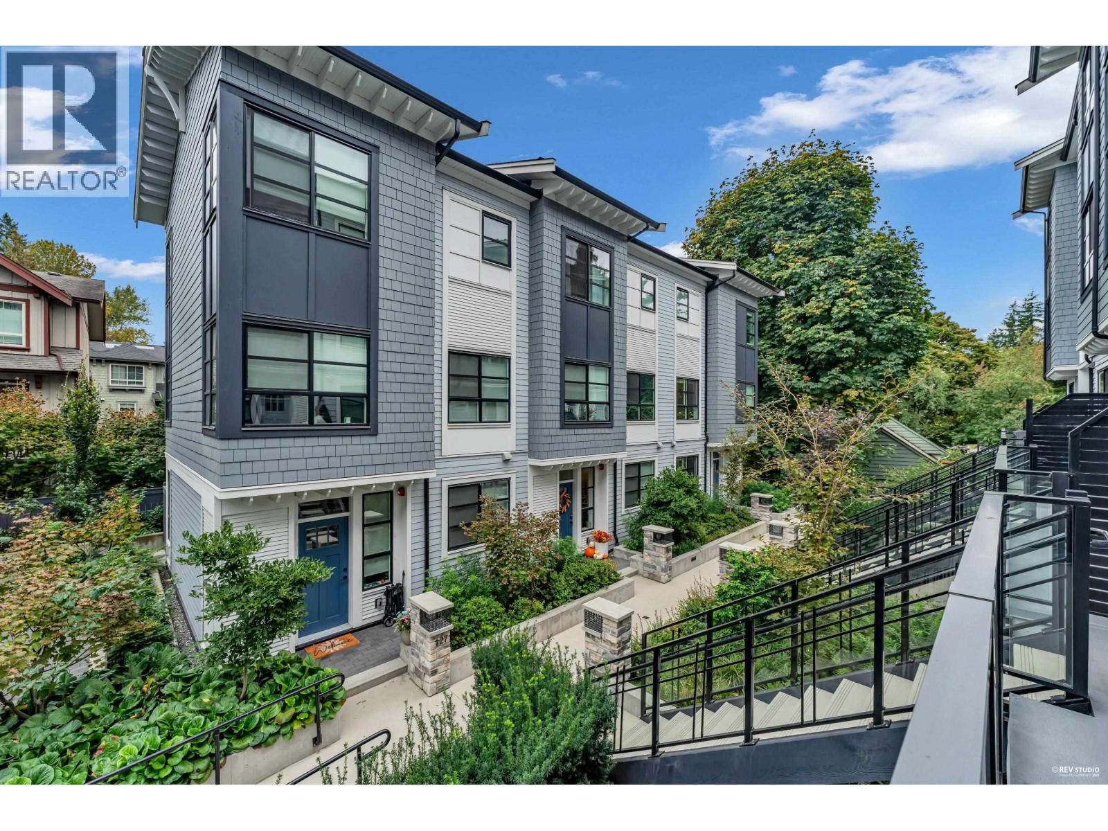 128 2045 HERITAGE PARK LANE, north vancouver, British Columbia