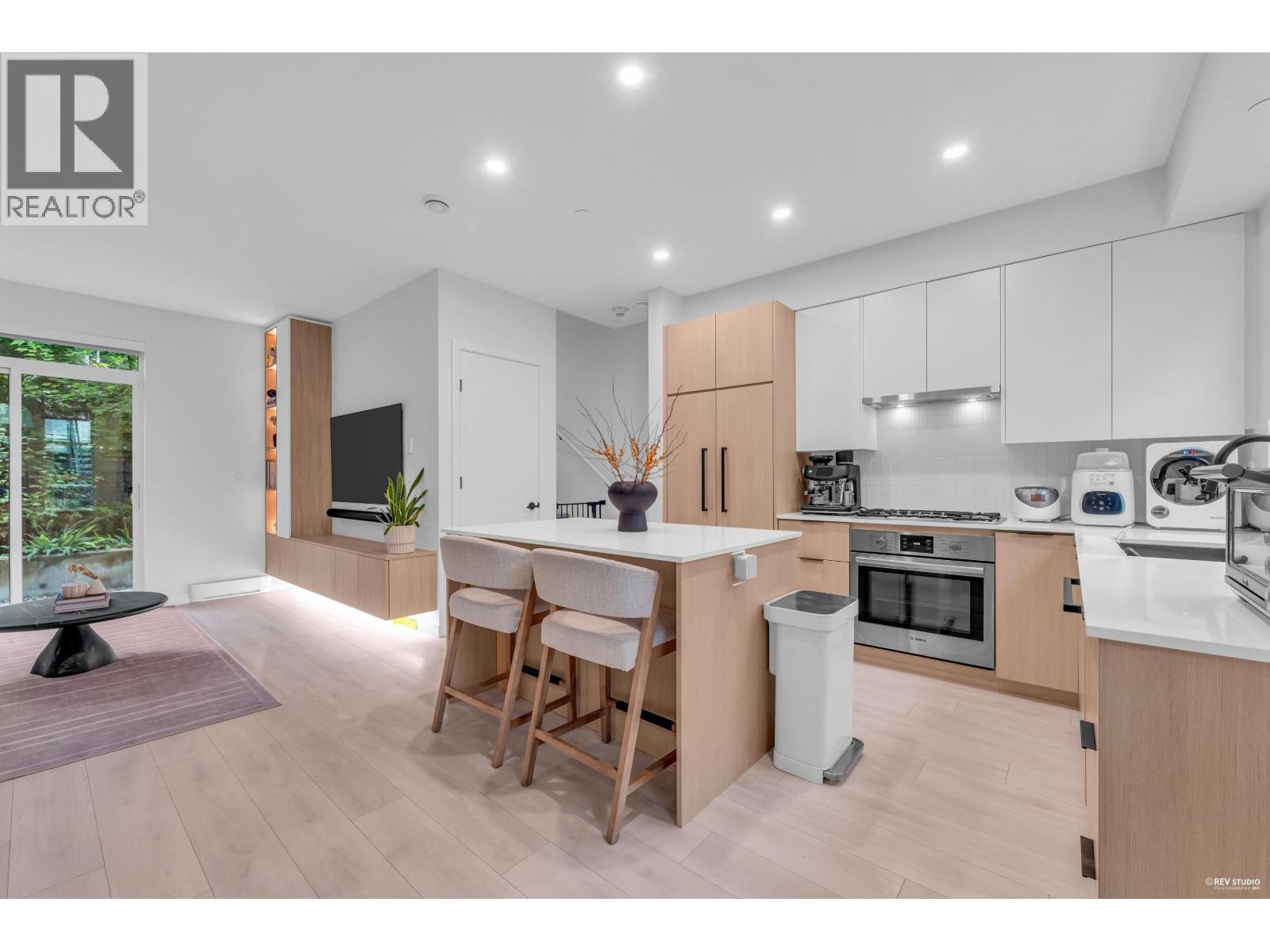 128 2045 Heritage Park Lane, North Vancouver, British Columbia  V7H 0E3 - Photo 12 - R3061100