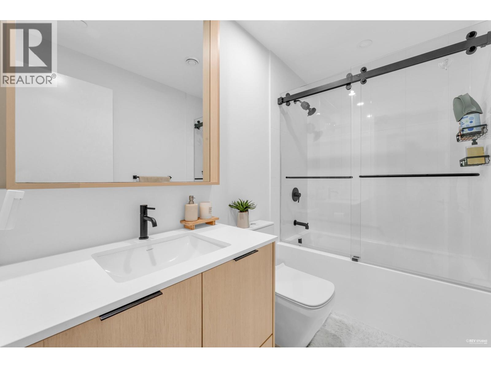 128 2045 Heritage Park Lane, North Vancouver, British Columbia  V7H 0E3 - Photo 25 - R3061100