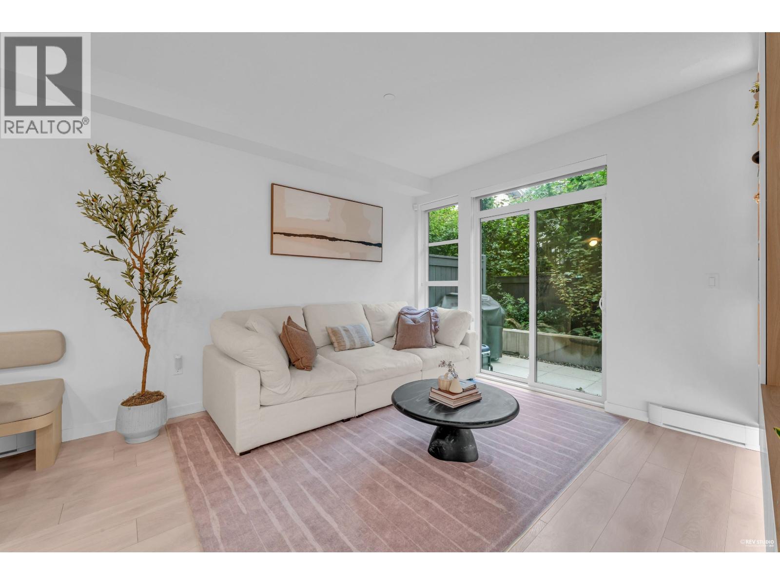 128 2045 Heritage Park Lane, North Vancouver, British Columbia  V7H 0E3 - Photo 4 - R3061100