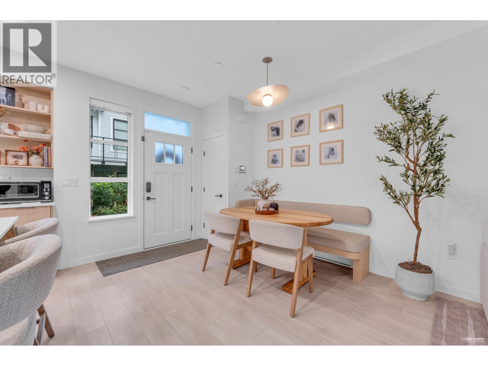 128 2045 Heritage Park Lane, North Vancouver, British Columbia  V7H 0E3 - Photo 9 - R3061100