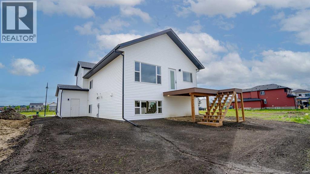 18 Trout Avenue, Red Deer, Alberta  T4P 0Y8 - Photo 4 - A2229210