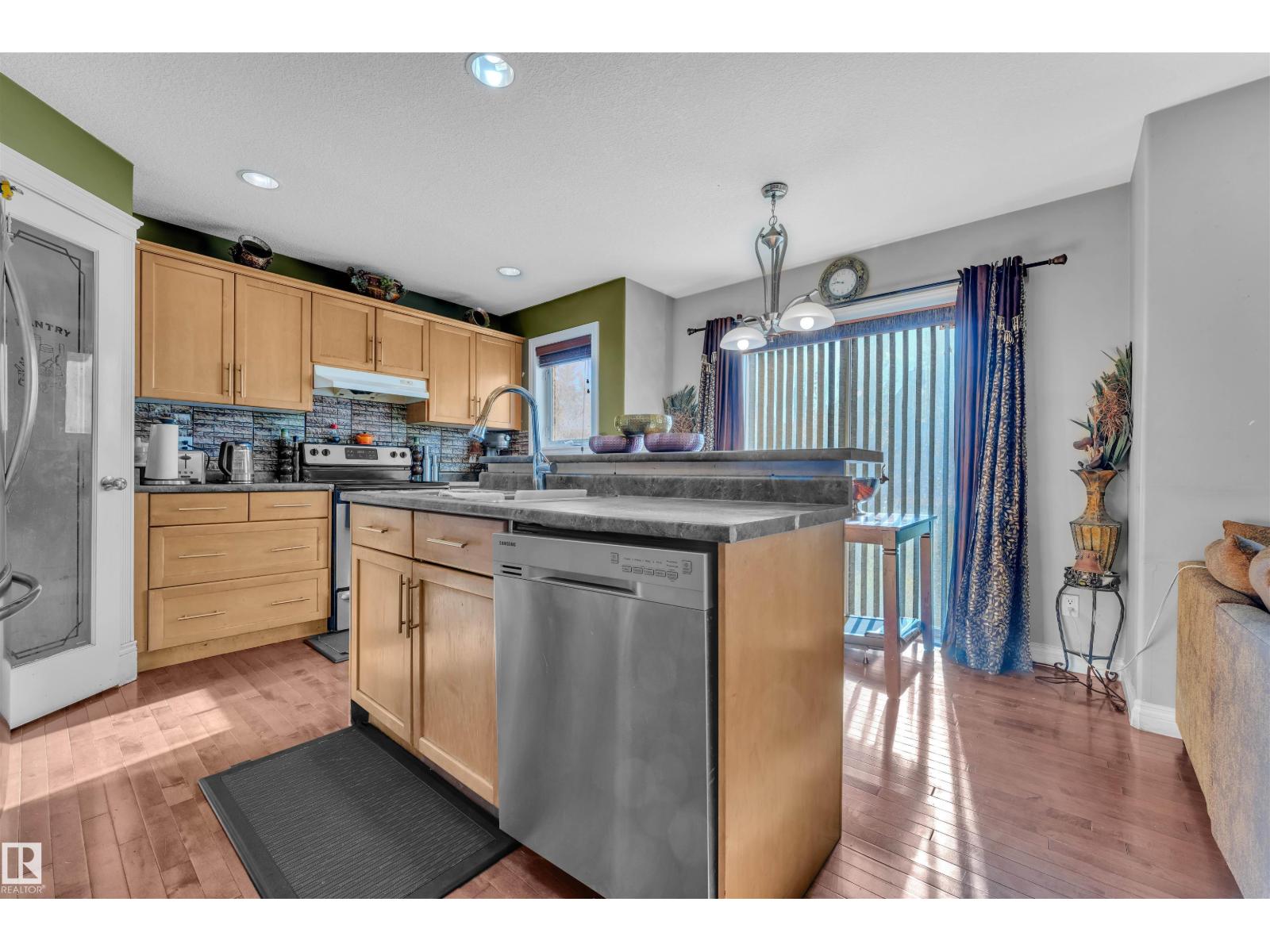 7939 2 Av Sw, Edmonton, Alberta  T6X 1K3 - Photo 10 - E4463099