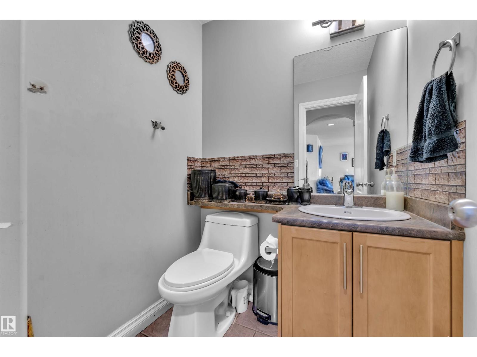 7939 2 Av Sw, Edmonton, Alberta  T6X 1K3 - Photo 7 - E4463099