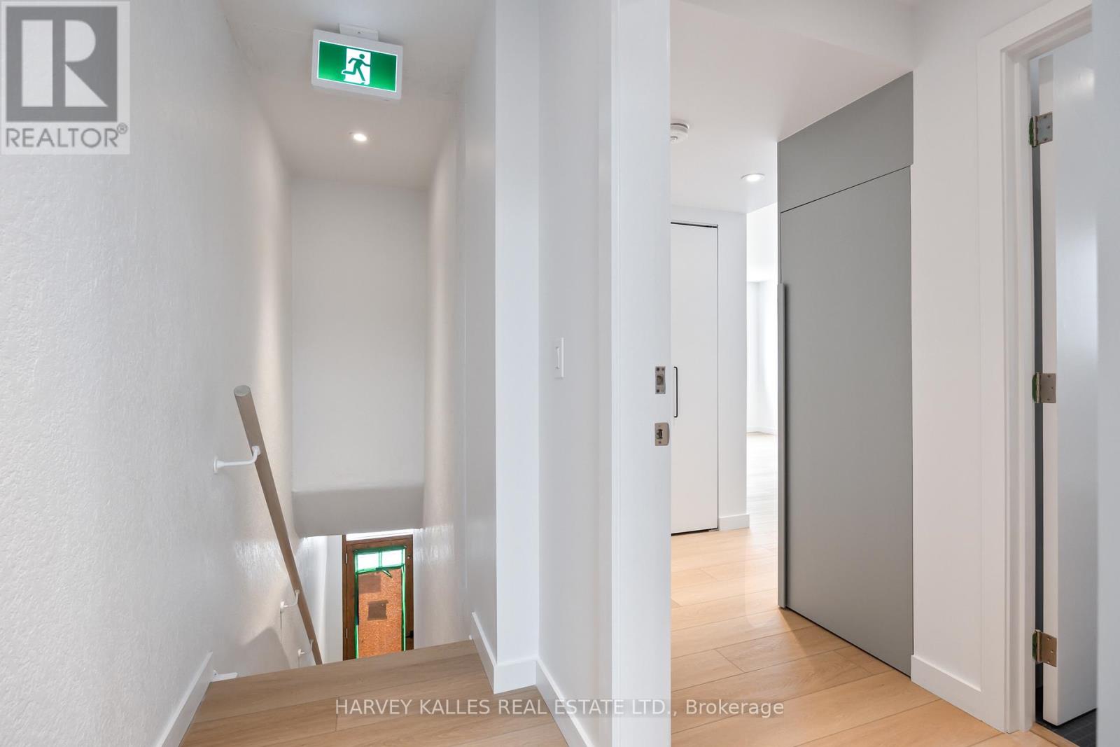2 - 1730 Avenue Road, Toronto, Ontario  M5M 3Y6 - Photo 2 - C12449249