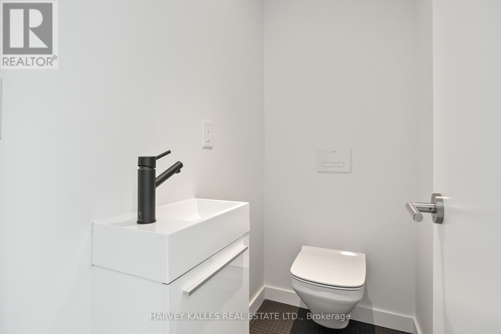 2 - 1730 Avenue Road, Toronto, Ontario  M5M 3Y6 - Photo 5 - C12449249