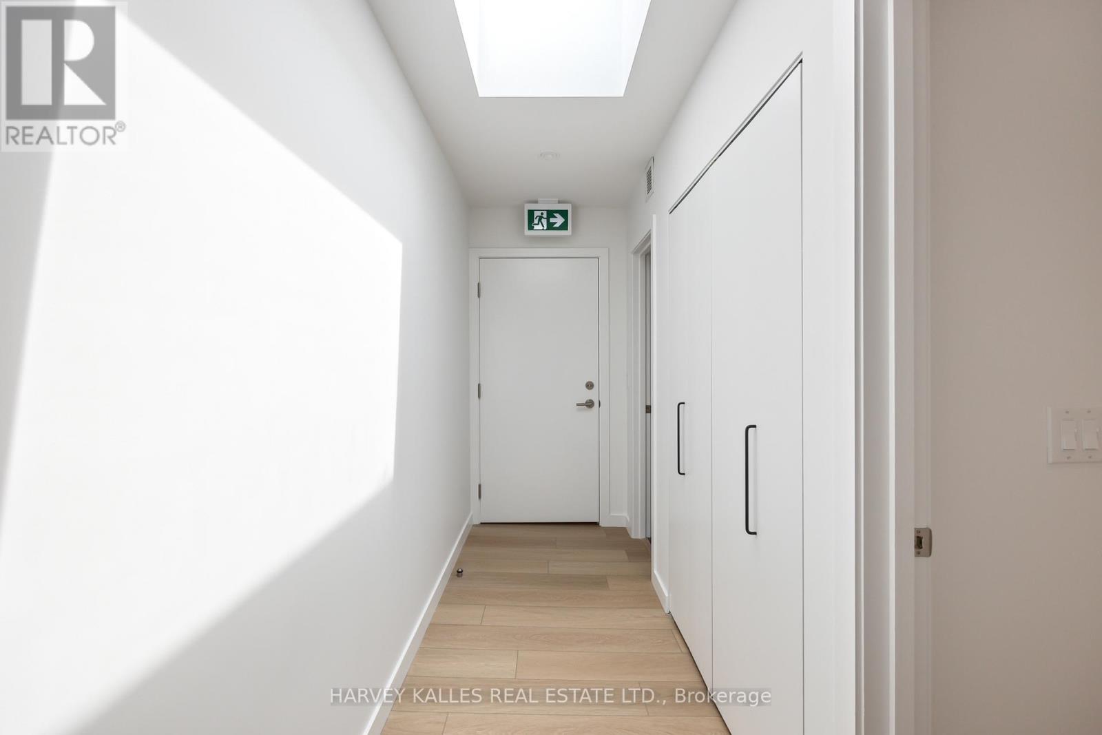 2 - 1730 Avenue Road, Toronto, Ontario  M5M 3Y6 - Photo 6 - C12449249