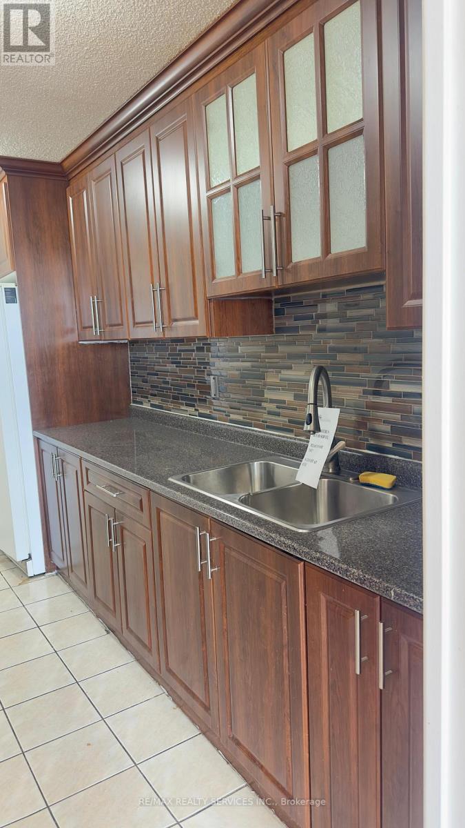 806 - 40 Panorama Court, Toronto, Ontario  M9V 4M1 - Photo 8 - W12379157