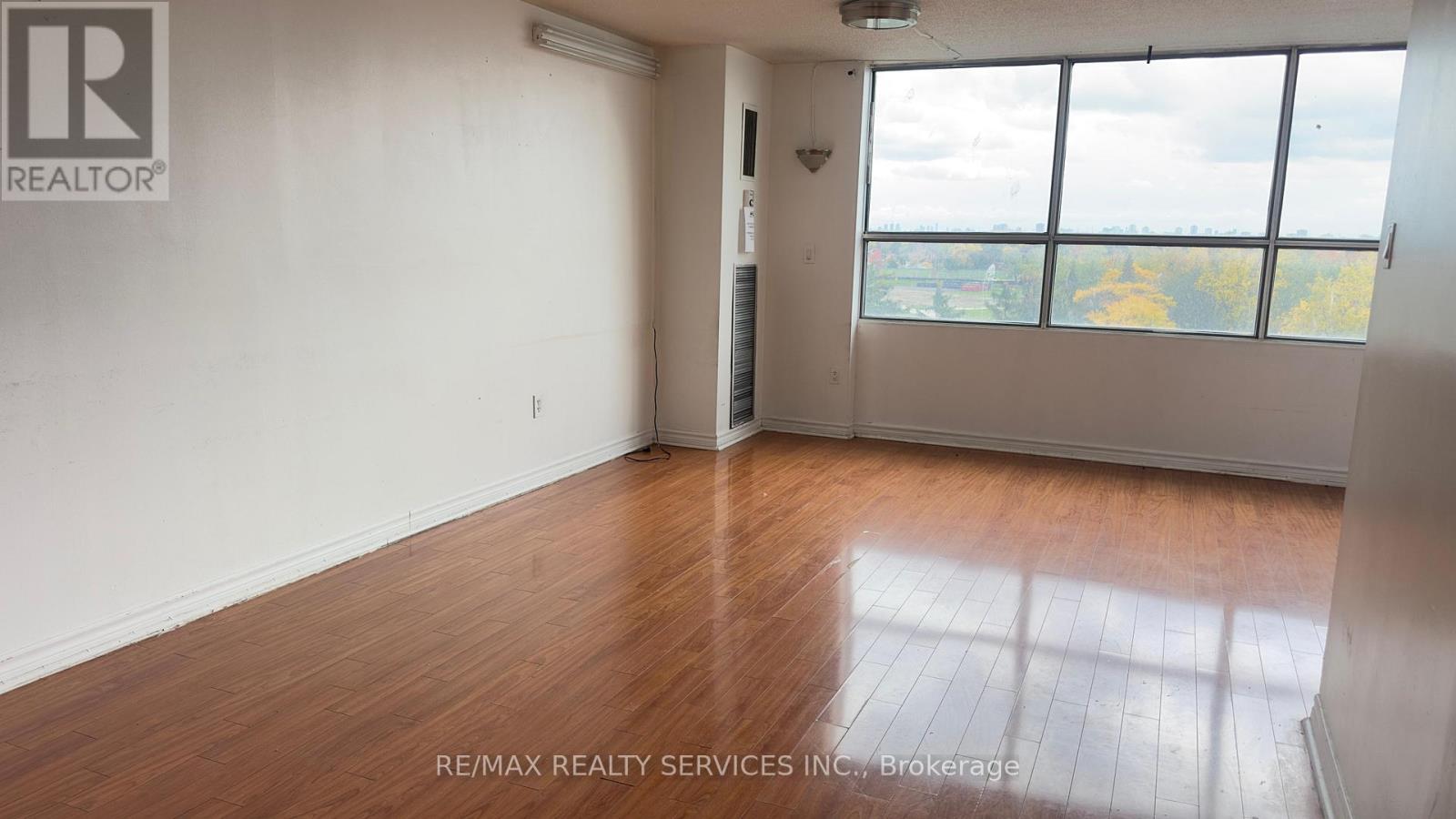 806 - 40 Panorama Court, Toronto, Ontario  M9V 4M1 - Photo 13 - W12379157